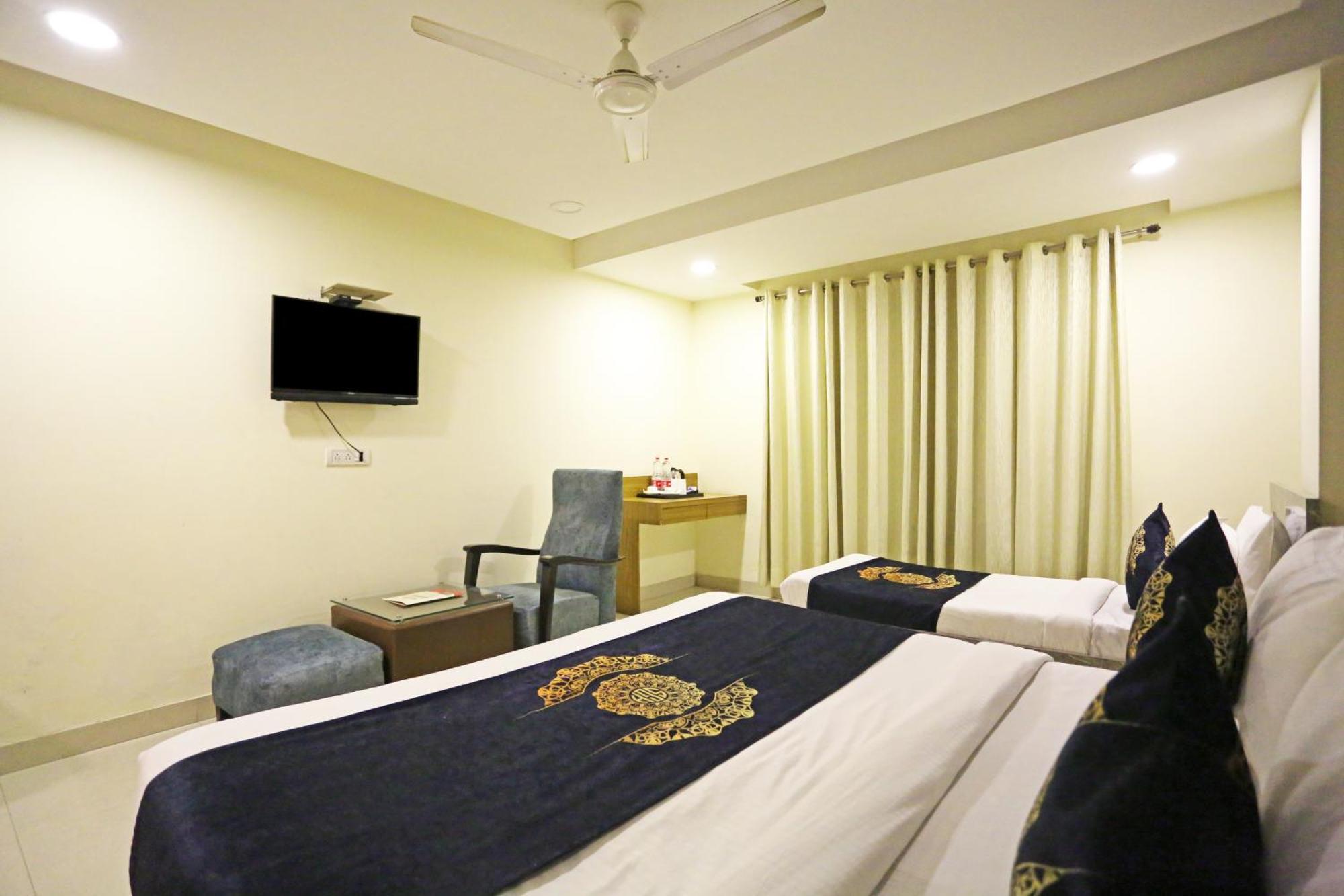 Hotel Grand Suites By D'Capitol Near Delhi Airport Nova Deli Exterior foto