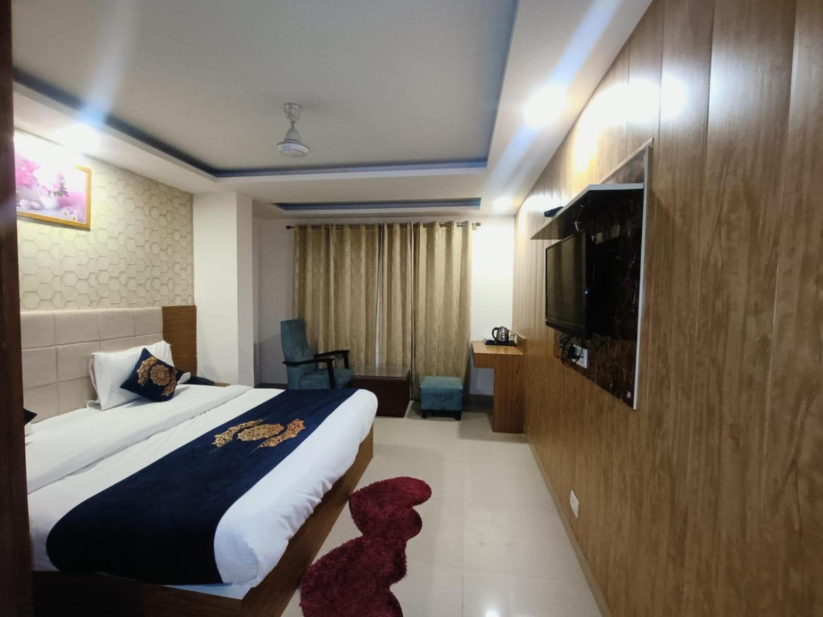 Hotel Grand Suites By D'Capitol Near Delhi Airport Nova Deli Exterior foto