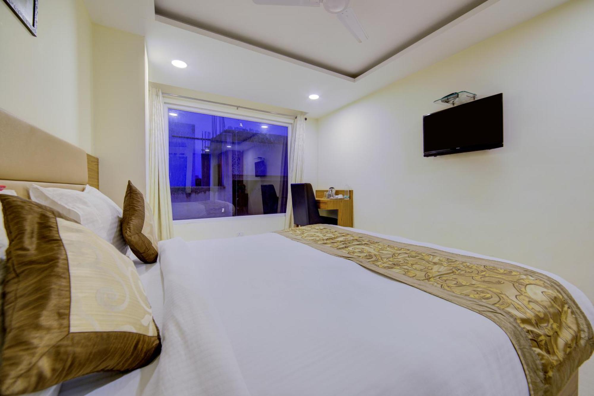 Hotel Grand Suites By D'Capitol Near Delhi Airport Nova Deli Exterior foto
