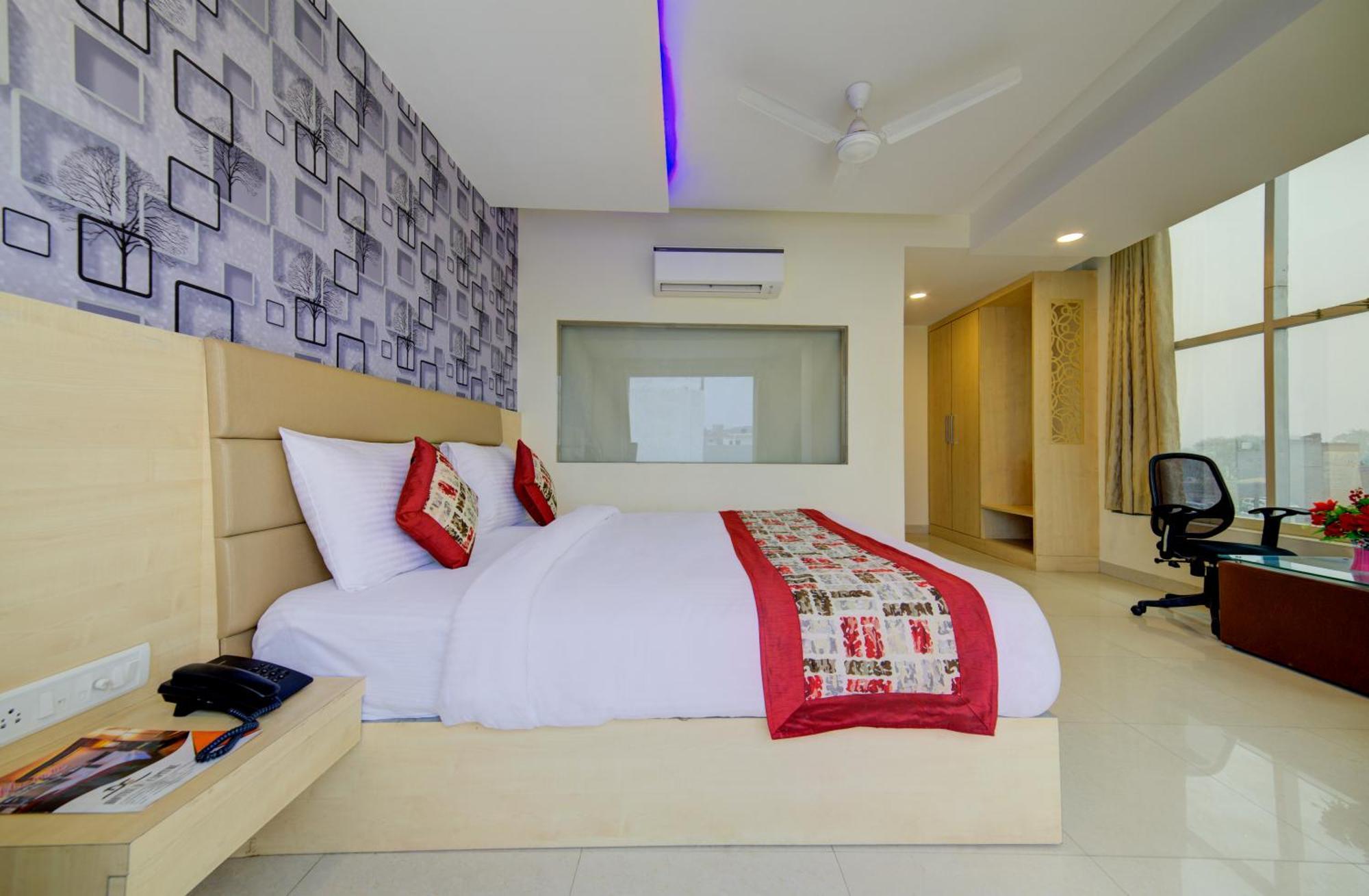 Hotel Grand Suites By D'Capitol Near Delhi Airport Nova Deli Exterior foto