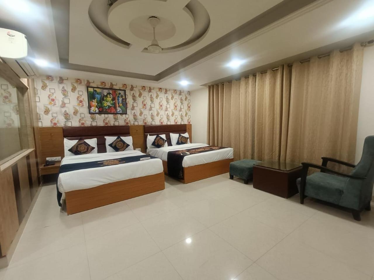 Hotel Grand Suites By D'Capitol Near Delhi Airport Nova Deli Exterior foto