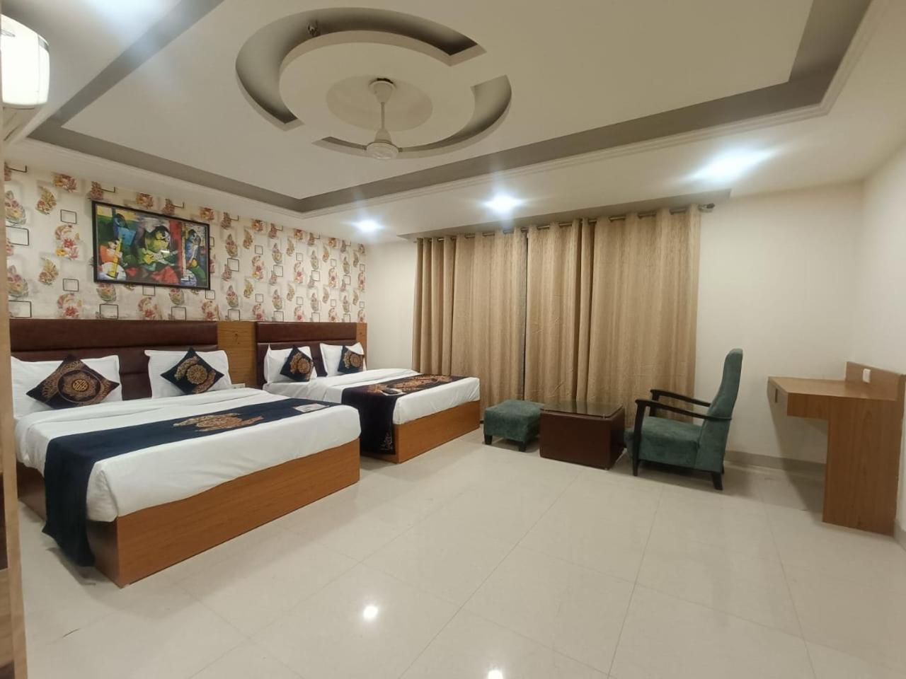 Hotel Grand Suites By D'Capitol Near Delhi Airport Nova Deli Exterior foto